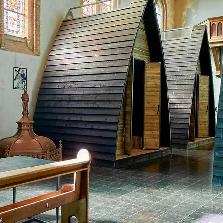 Sleeping In A Church - Bed & Bar Tolomeus Prázdninový dům Diksmuide
